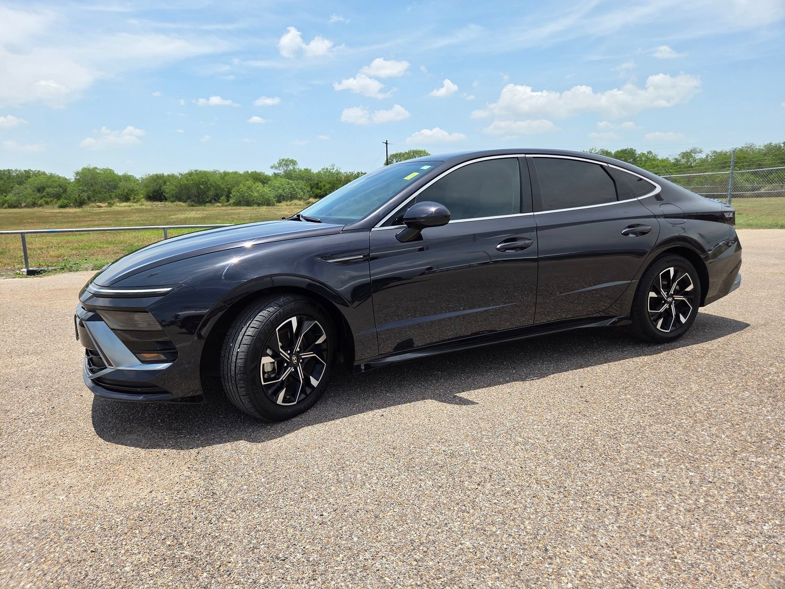 Used 2024 Hyundai Sonata SEL FWD image 3