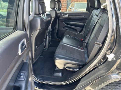 Used 2018 Jeep Grand Cherokee Altitude image 17