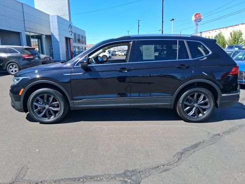 Used 2022 Volkswagen Tiguan SE image 6