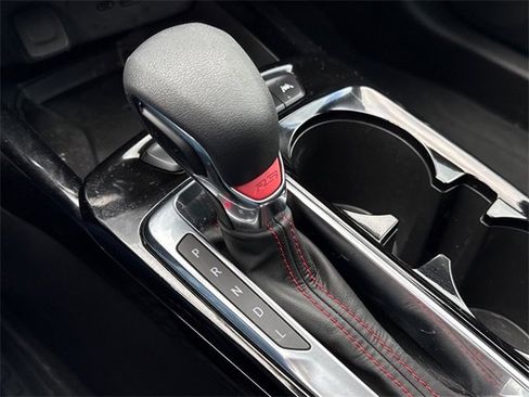 Certified 2024 Chevrolet Trax RS w/ Sunroof Package image 19