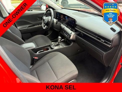 Used 2025 Hyundai Kona SEL FWD image 9