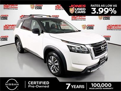 Used 2023 Nissan Pathfinder SL