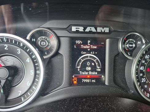 Used 2021 RAM 2500 Tradesman AWD/4WD image 10
