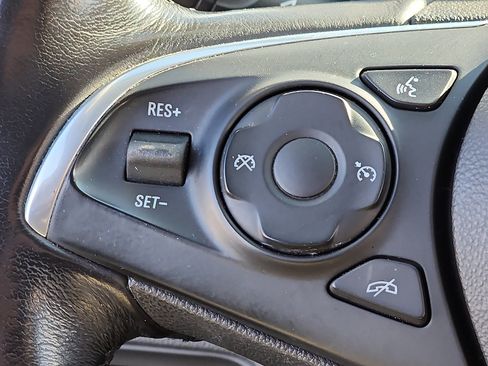 Used 2019 Buick Enclave Essence image 20