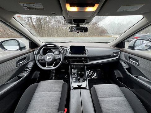 Certified 2023 Nissan Rogue SV image 16