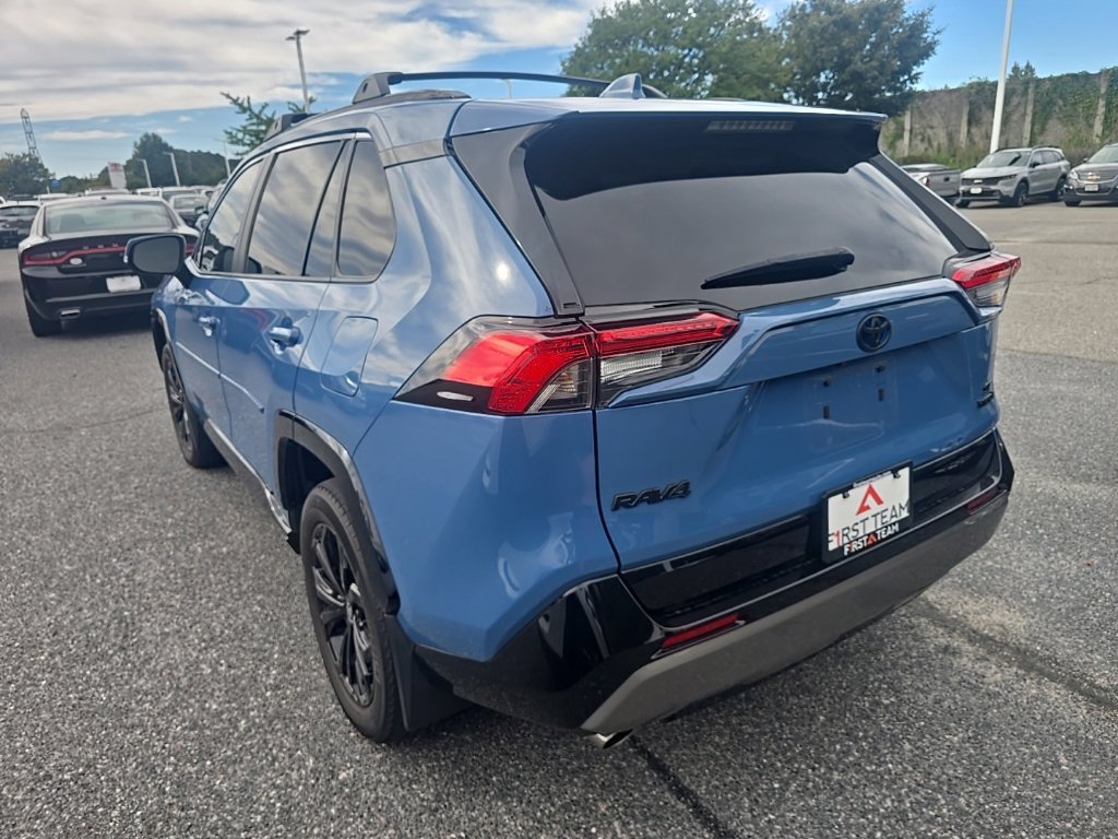 Used 2024 Toyota RAV4 SE w/ Convenience Package AWD/4WD image 7