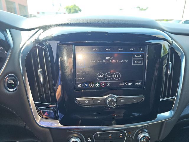 Used 2023 Chevrolet Traverse LT FWD image 14