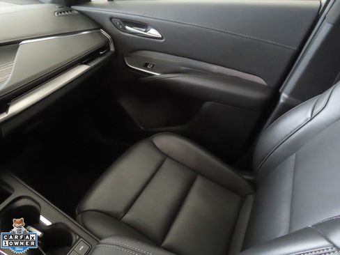 Used 2025 Cadillac XT4 Premium Luxury FWD image 19