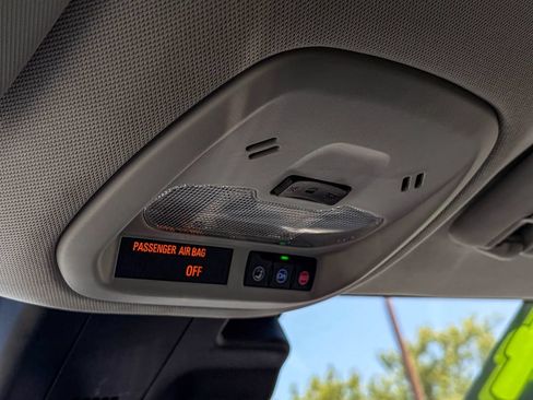 Certified 2024 Chevrolet Trax LT FWD image 32