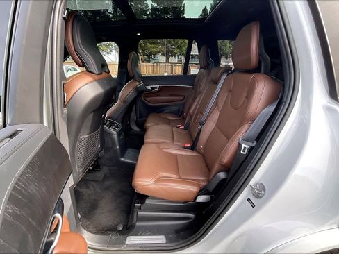 Used 2023 Volvo XC90 T8 Ultimate image 29