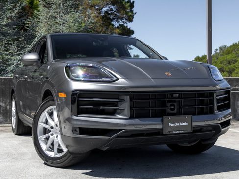Certified 2026 Porsche Cayenne Coupe AWD/4WD image 9