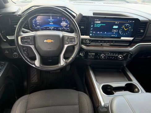 Used 2024 Chevrolet Silverado 3500 LT w/ Convenience Package AWD/4WD image 16