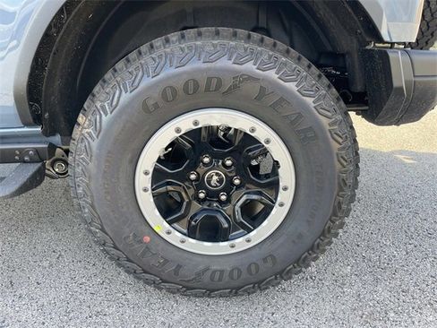 New 2025 Ford Bronco Badlands w/ Sasquatch Package image 12