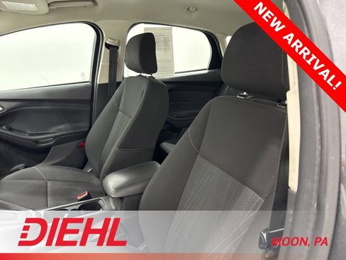 Used 2018 Ford Focus SE image 17