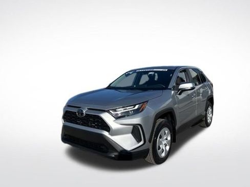 Used 2025 Toyota RAV4 LE image 10