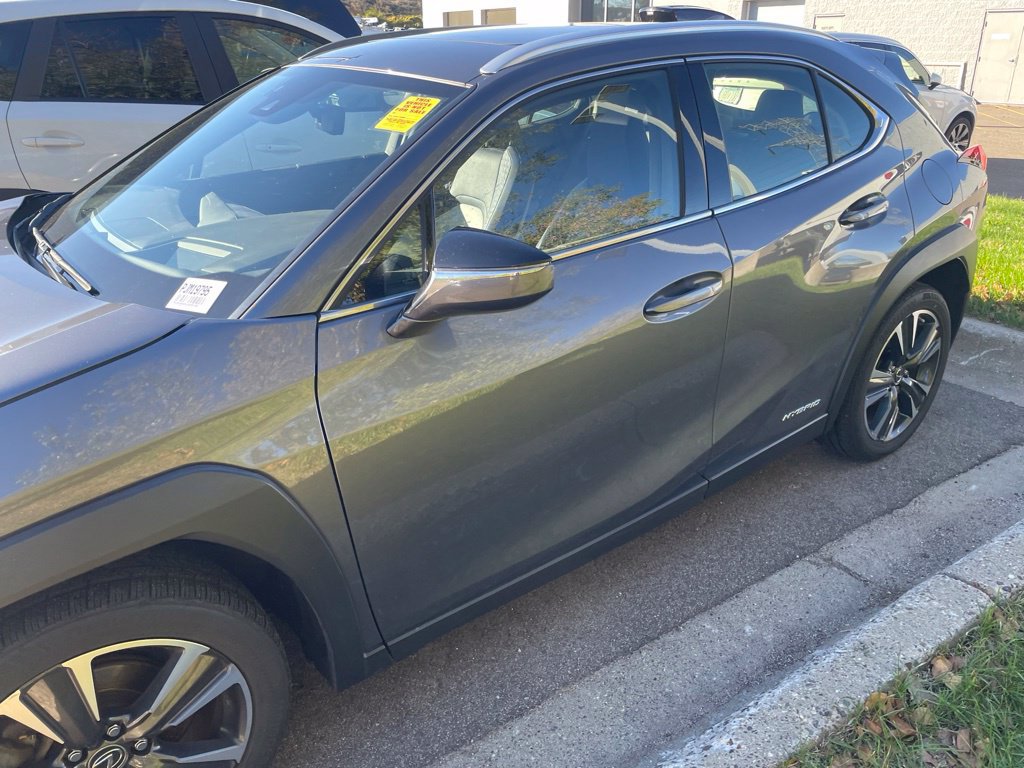 Used 2019 Lexus UX 250h w/ Accessory Package AWD/4WD image 10