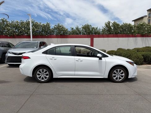 Used 2026 Toyota Corolla LE FWD image 3