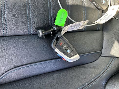 Used 2025 BMW 230i Coupe w/ M Sport Package image 15