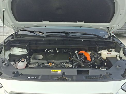 Used 2023 Toyota Highlander XLE image 29