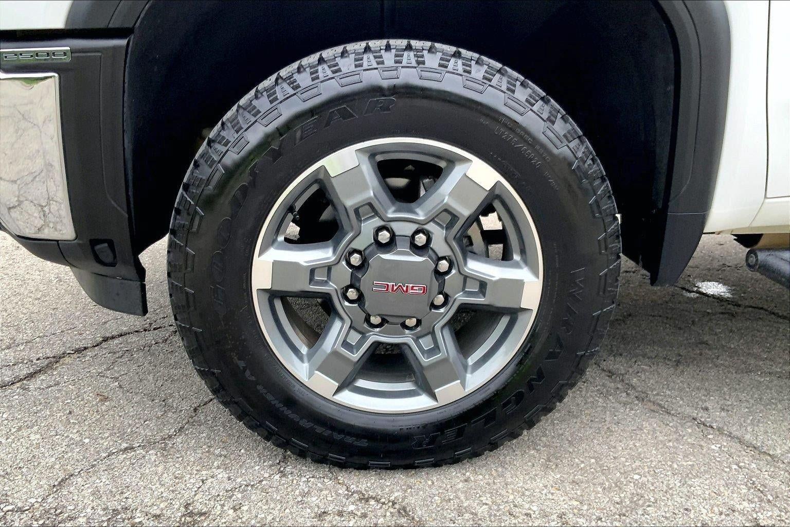 Used 2024 GMC Sierra 2500 SLE w/ SLE Value Package; AWD/4WD image 9