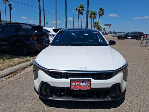 New 2026 Kia K4 GT-Line w/ GT-Line Premium Package FWD image 2