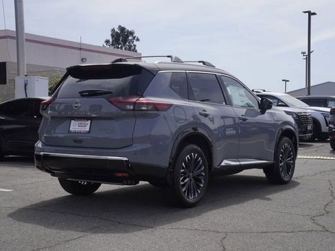 New 2026 Nissan Rogue Platinum AWD/4WD image 4