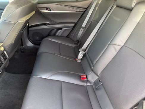 Used 2025 Toyota Camry XLE FWD image 26