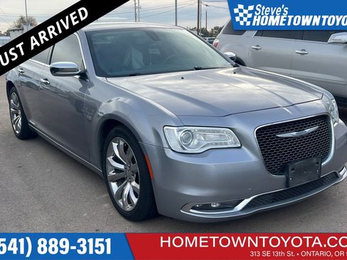Used 2018 Chrysler 300 Limited image 1