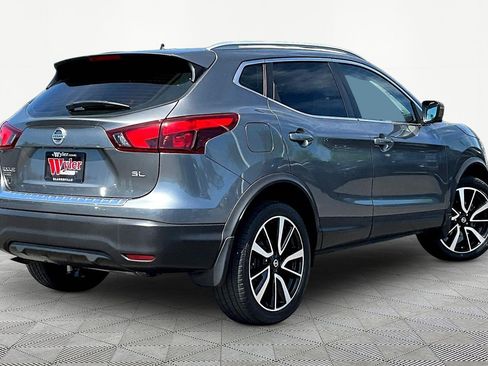 Used 2017 Nissan Rogue Sport SL image 6