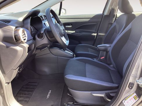 Used 2023 Nissan Versa SV image 24