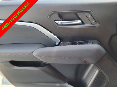 Used 2024 Chevrolet Colorado Z71 w/ Z71 Convenience Package 2 image 25