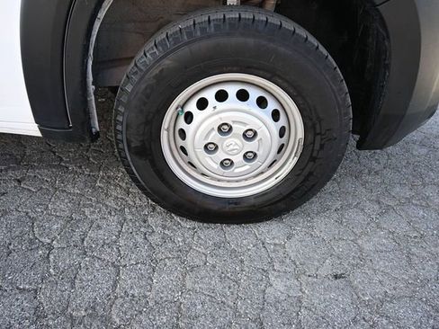 Used 2024 RAM ProMaster 2500 image 40