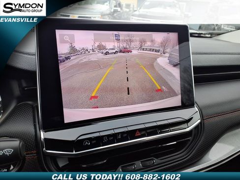 Used 2022 Jeep Compass Trailhawk w/ Trailhawk Convenience Group image 21