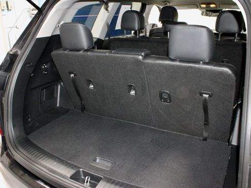 Used 2025 Kia Telluride LX FWD image 15
