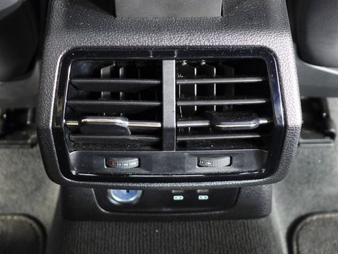 Used 2025 Audi Q3 2.0T Premium Plus w/ Premium Plus Package image 24