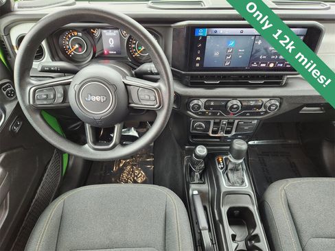 Used 2025 Jeep Gladiator Sport image 26