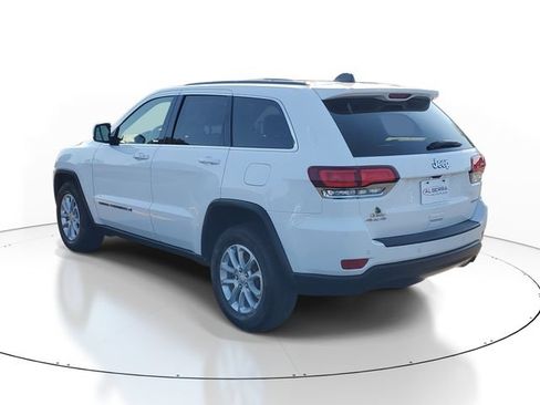 Used 2022 Jeep Grand Cherokee Laredo E w/ Security & Convenience Group AWD/4WD image 3