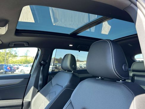 New 2026 Volkswagen Atlas Cross Sport SE image 19