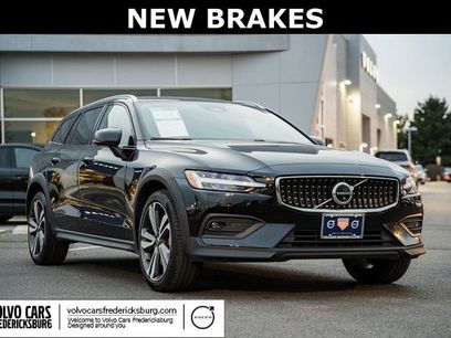 Used 2023 Volvo V60 B5 Cross Country Plus