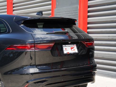 Used 2026 Jaguar F-PACE R-Dynamic S AWD/4WD image 7