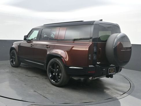 New 2026 Land Rover Defender 130 X-Dynamic SE AWD/4WD image 3
