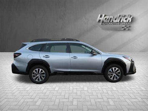 Certified 2025 Subaru Outback image 10