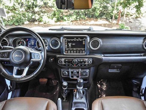 Used 2022 Jeep Wrangler Unlimited Sahara w/ Safety Group image 11