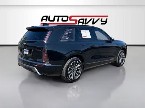 Used 2026 Cadillac Vistiq Sport AWD/4WD image 7