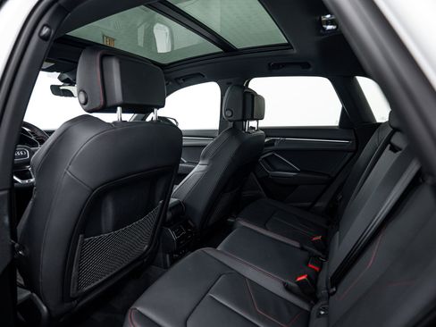 Certified 2025 Audi Q3 2.0T Premium Plus w/ Premium Plus Package image 18