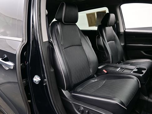 Used 2022 Honda Odyssey Elite image 14