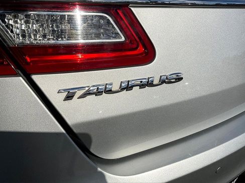 Used 2019 Ford Taurus SHO image 30