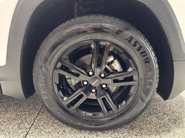 Used 2023 GMC Terrain AT4 AWD/4WD image 29