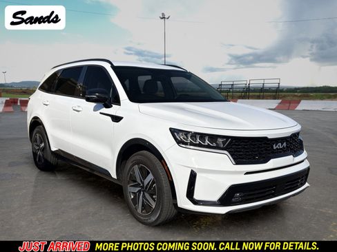 Certified 2022 Kia Sorento EX FWD image 1