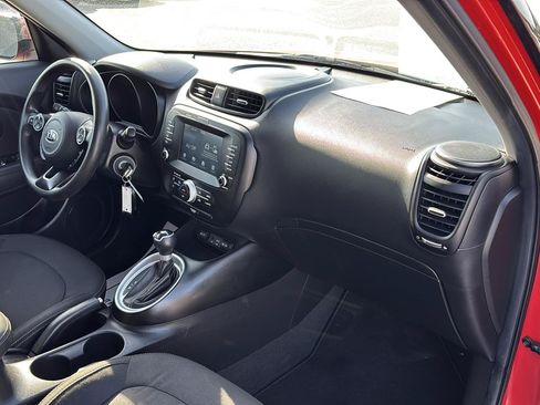 Used 2018 Kia Soul + FWD image 24